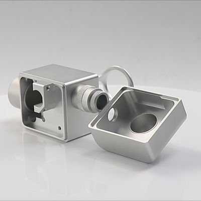 Il metallo di alluminio lavorante multifunzionale di CNC ha fabbricato su ordinazione