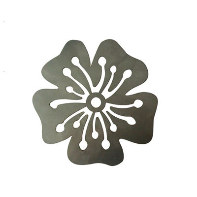 Parti di ricambio CNC lavorate per indirizzare HRC con controllo Servizio di produzione di noci esagonale